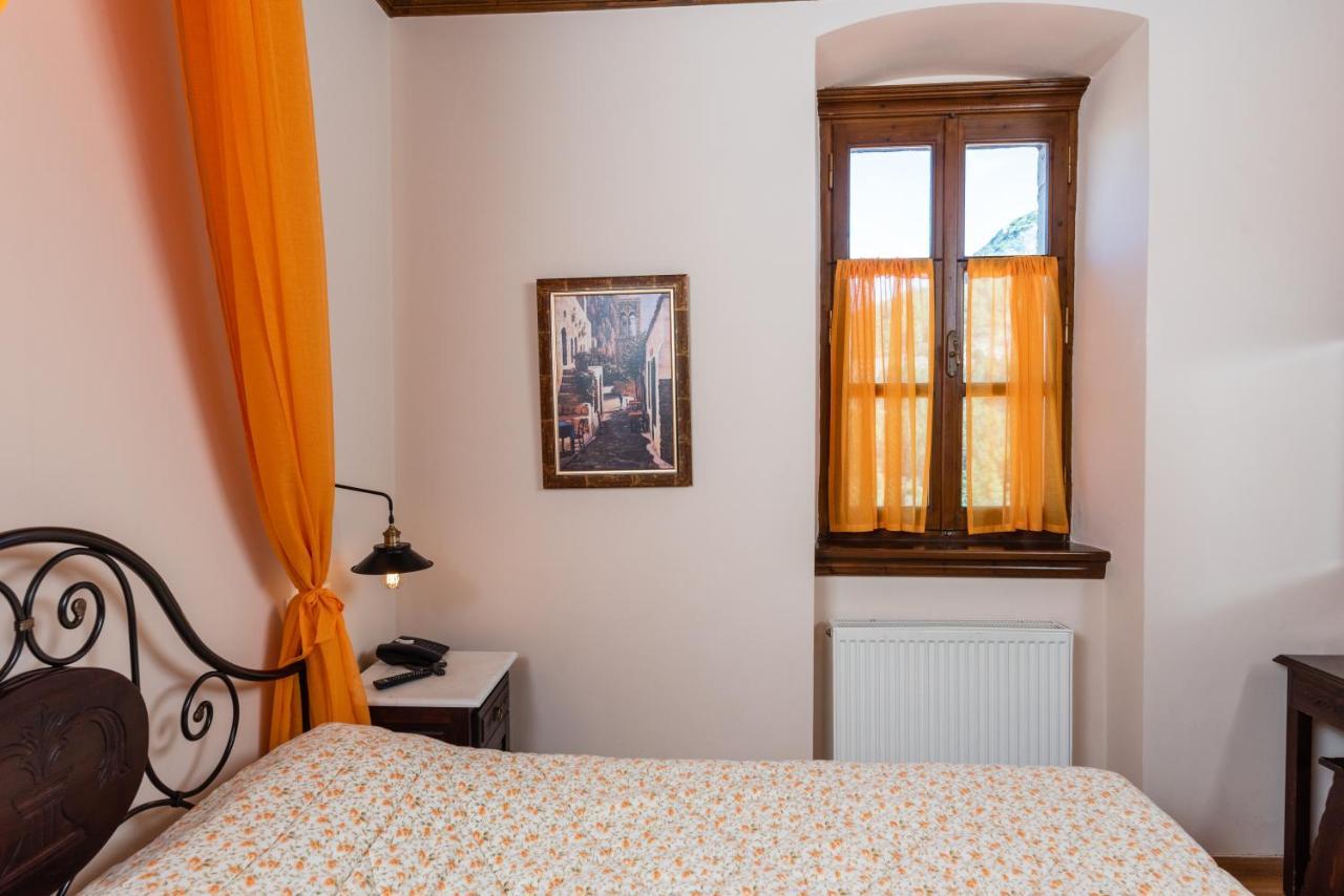Kaza Guesthouse Dimitsana Dış mekan fotoğraf
